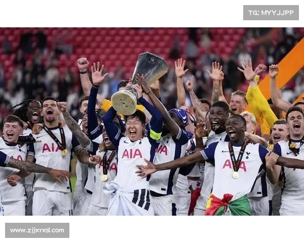 五位塞维利亚欧联杯冠军传奇人物的辉煌历程与成就分析