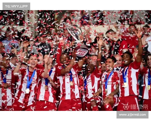 奥林匹亚科斯如何凭借战术创新与球员深度称霸希腊足球联赛